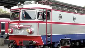 VIDEO Trenurile CFR, în pericol de a sta pe loc din noiembrie. Sindicaliștii trag un semnal de alarmă